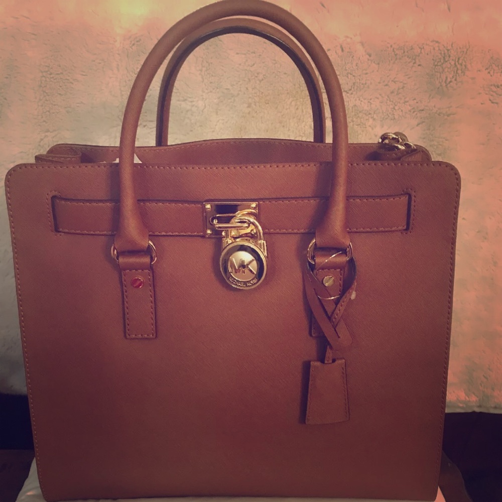 100%Auth & NEW- MICHAEL Michael Kors Hamilton Tote